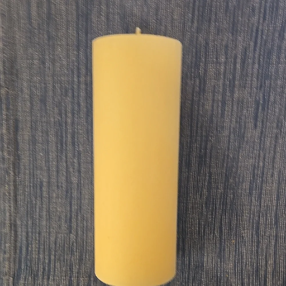 NWT CRATE & BARREL Ivory Pillar Candle